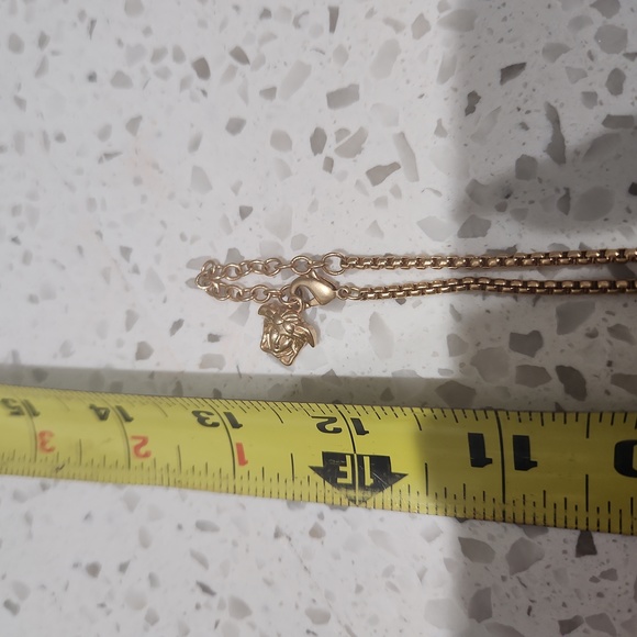 Authentic Versace Medusa medallion necklace - Picture 5 of 9
